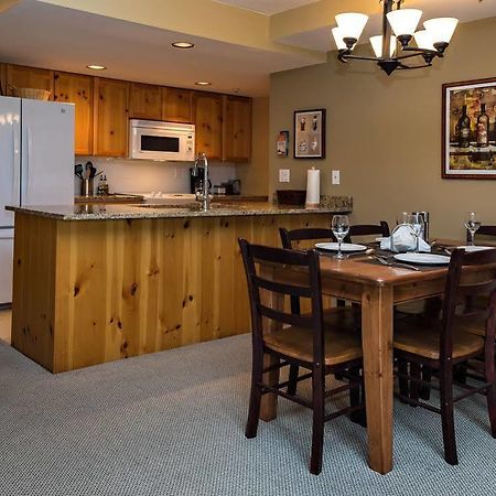 Westwind Properties At Valhalla Whistler Eksteriør billede
