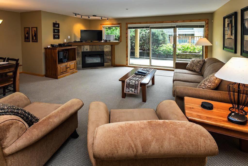 Westwind Properties At Valhalla Whistler Eksteriør billede