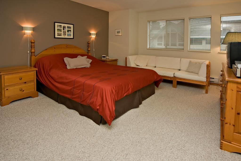 Westwind Properties At Valhalla Whistler Eksteriør billede